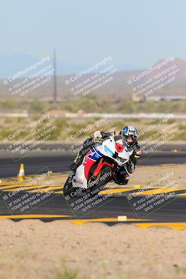 media/May-12-2024-SoCal Trackdays (Sun) [[ad755dc1f9]]/1-Turn 11 (730am)/